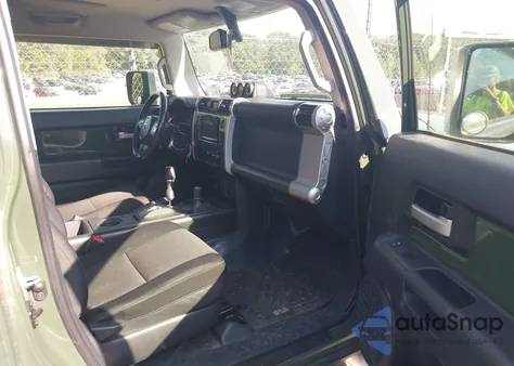 2014 Toyota Fj Cruiser from USA, damaged, VIN JTEBU4BF0EK189553